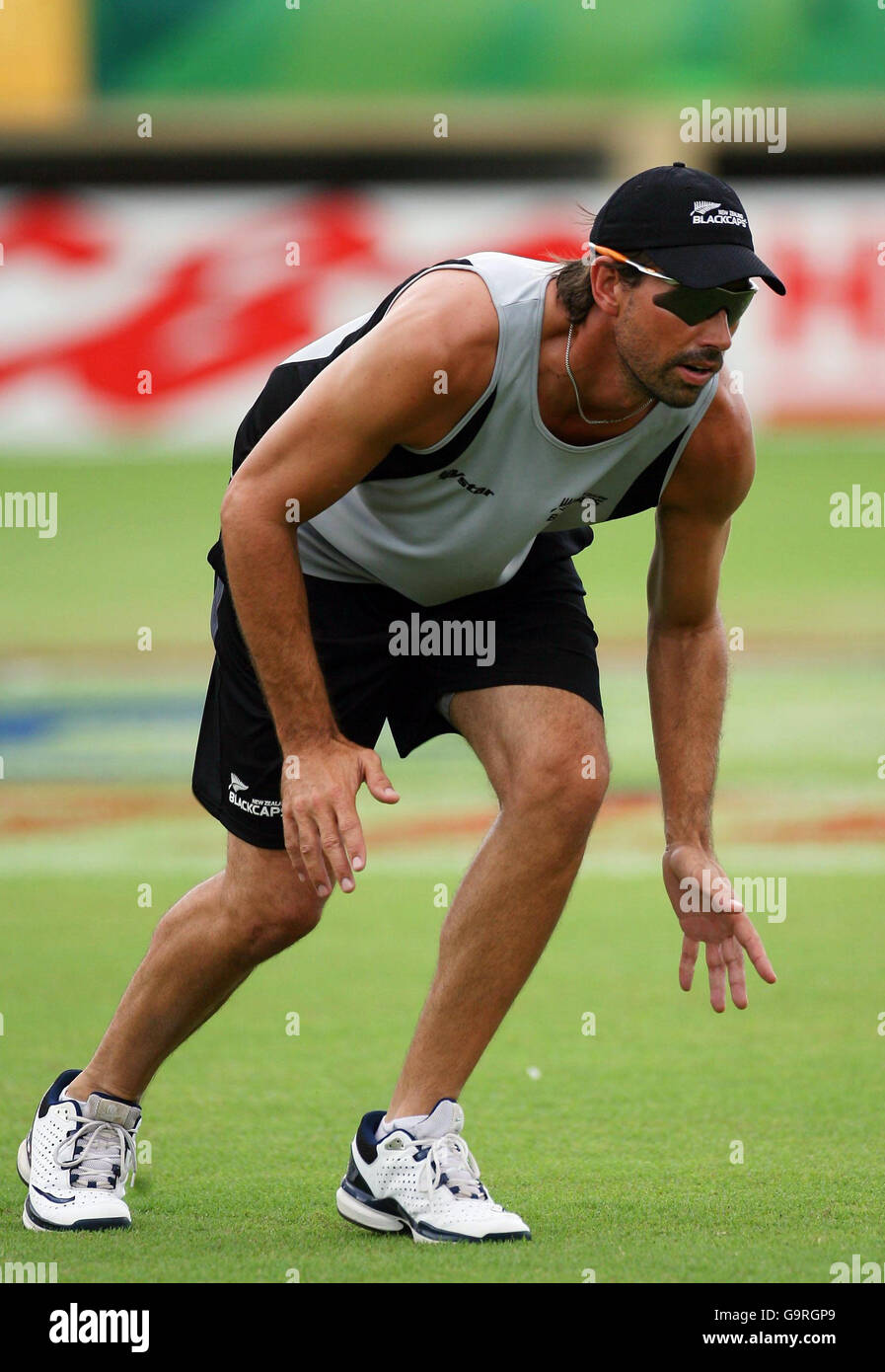 Cricket training stephen fleming hi-res stock photography and images ...