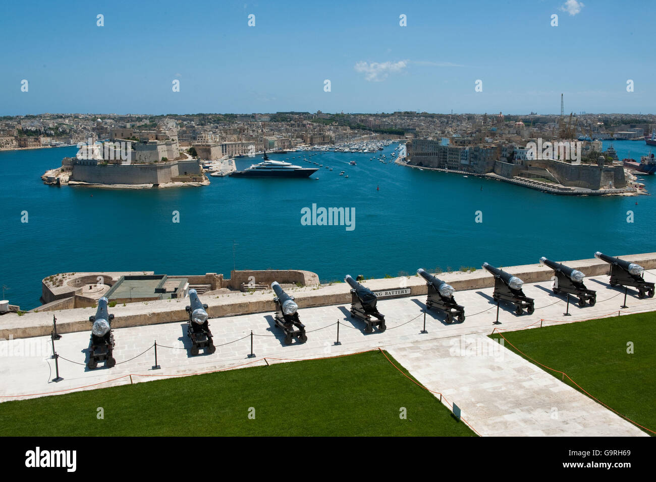 Saluting Battery, cannons, Fort St Angelo of La Vittoriosa, Fort St Michael, La Valletta, Malta / il-Belt Valetta Stock Photo