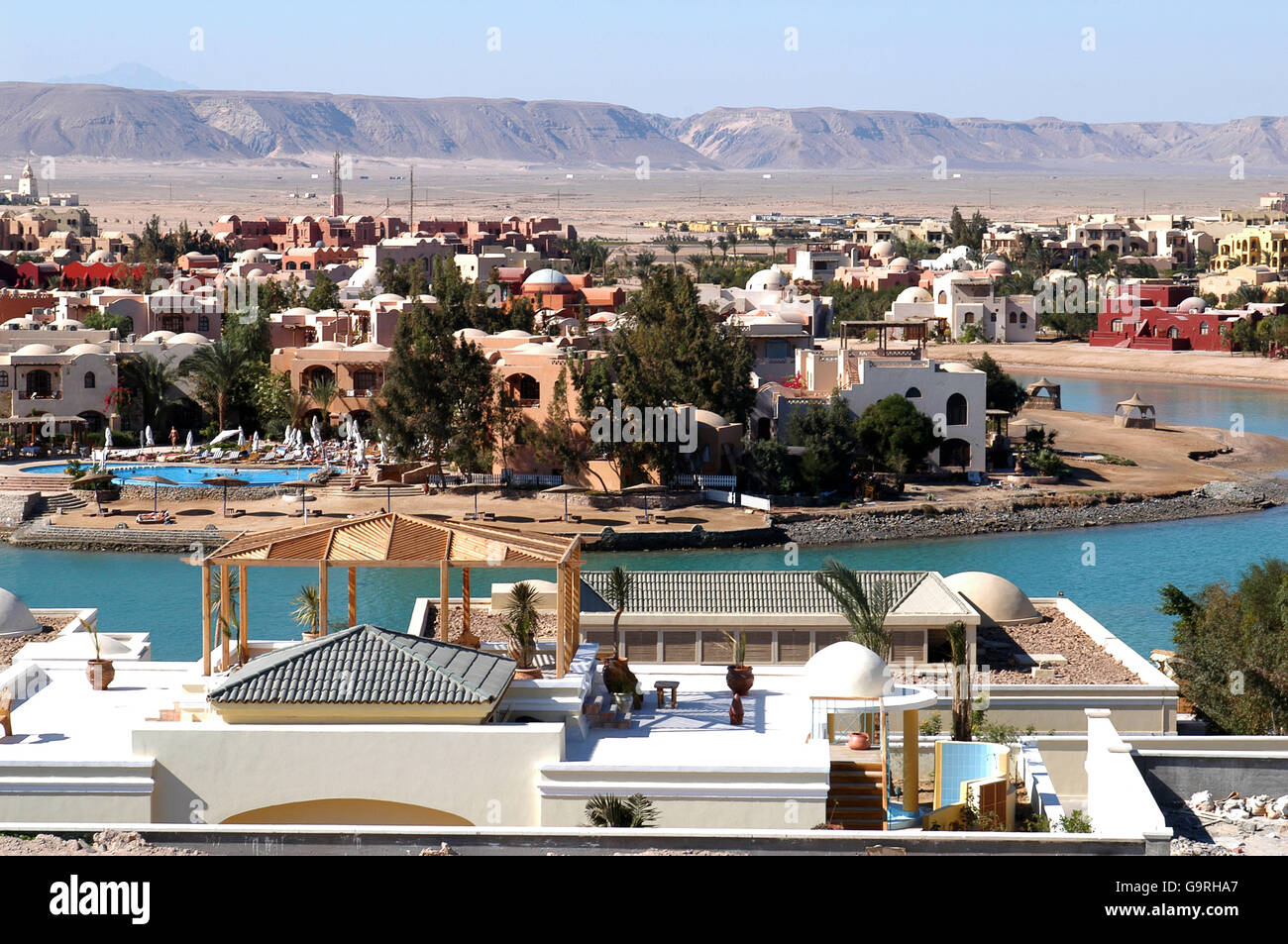 Sinai mountains, lagoon, hotel, el-Guna, Egypt / laguna, Steigenberger Golf Resort Stock Photo