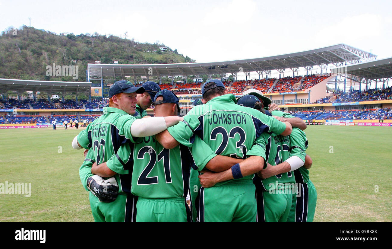 Cricket - ICC Cricket World Cup 2007 - Super Eights - Ireland v Sri Lanka - Grenada. Ireland huddle during the ICC Cricket World Cup Super Eights match at the National Stadium in St Georges, Grenada. Stock Photo