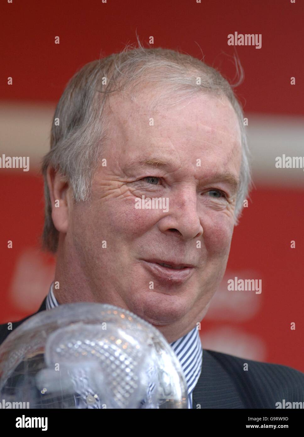 Trainer of inglis drever hires stock photography and images Alamy