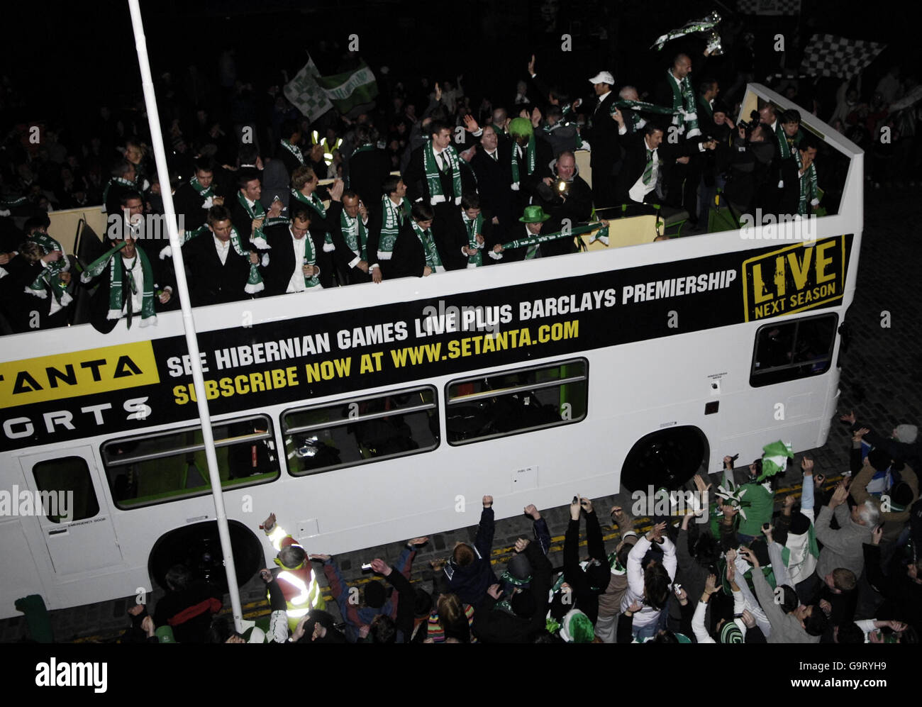 Soccer - CIS Insurance Cup Final - Hibernian bus Stock Photo