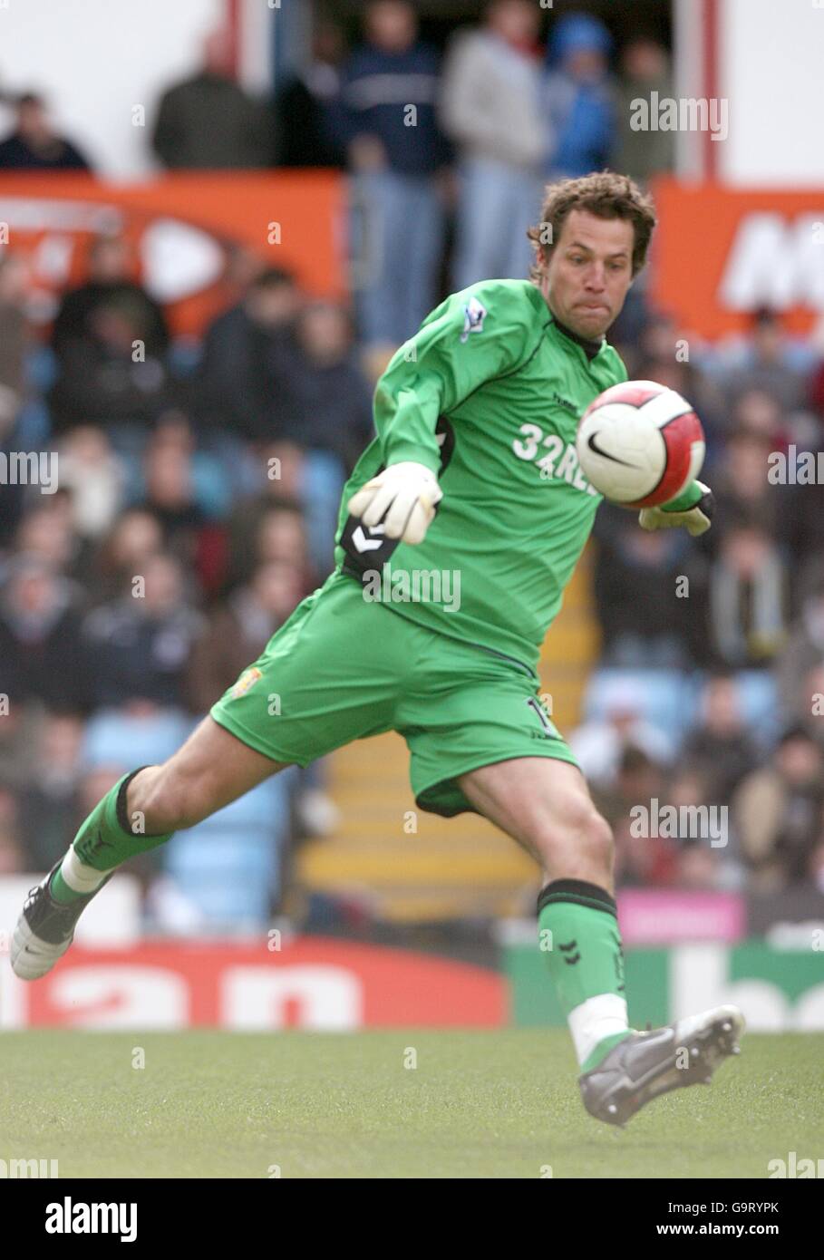 Soccer - FA Barclays Premiership - Aston Villa v Liverpool - Villa Park Stock Photo