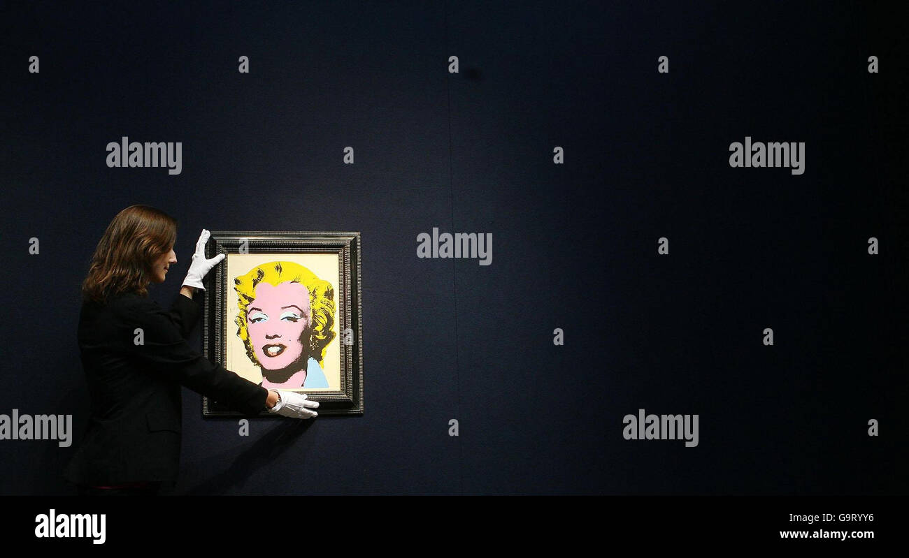 Marilyn monroe warhol painting hi-res stock photography and images - Alamy