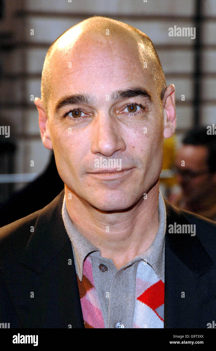 La Vie En Rose UK Film Premiere London Stock Photo Alamy