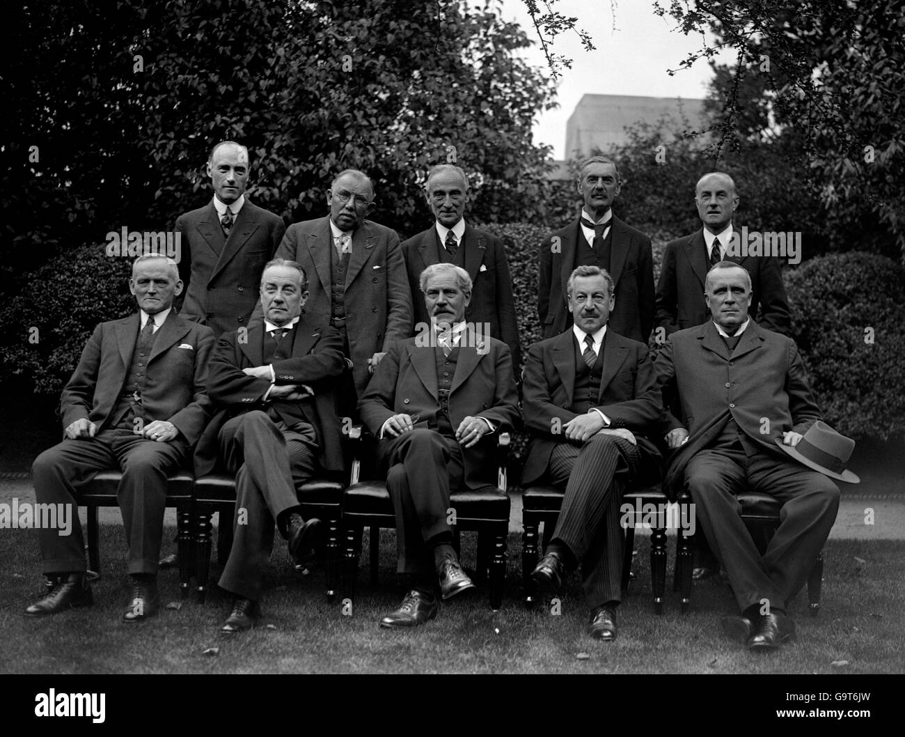 A group of the new cabinet photographed in the garden of No.10 Downing Street. The group includes; Mr R MacDonald, Mr S Baldwin, Mr P Snowden, Mr H Samuel, Lord Sankey, Marquess of Reading, Sir S Hoare, J.H. Thomas, Mr Neville Chamberlain and Sir P Cunliffe-Lister. Stock Photo