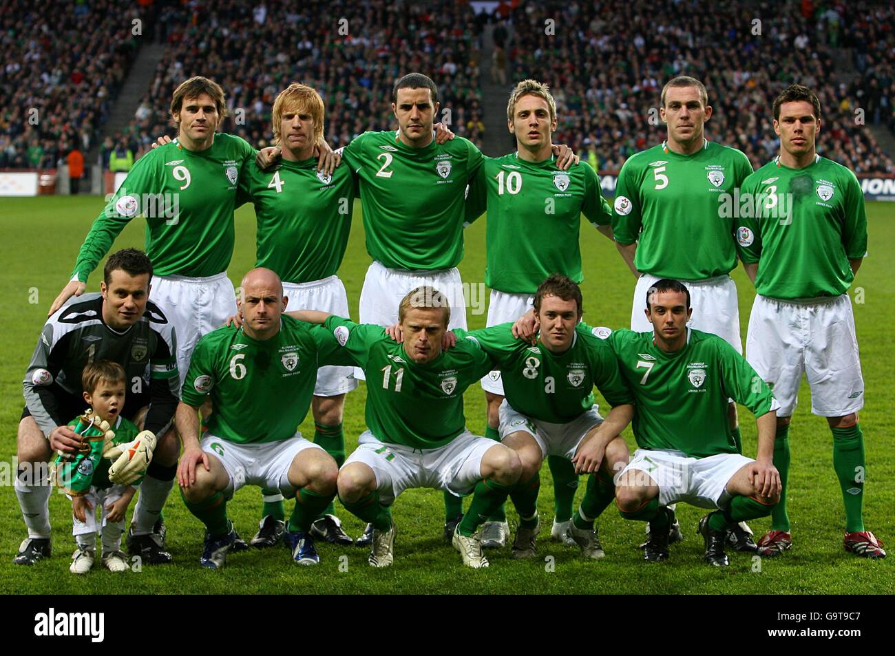 Soccer - UEFA European Championship 2008 Qualifying - Group D - Republic of Ireland v Slovakia - Croke Park. Republic of Ireland team line up before kick off Stock Photo