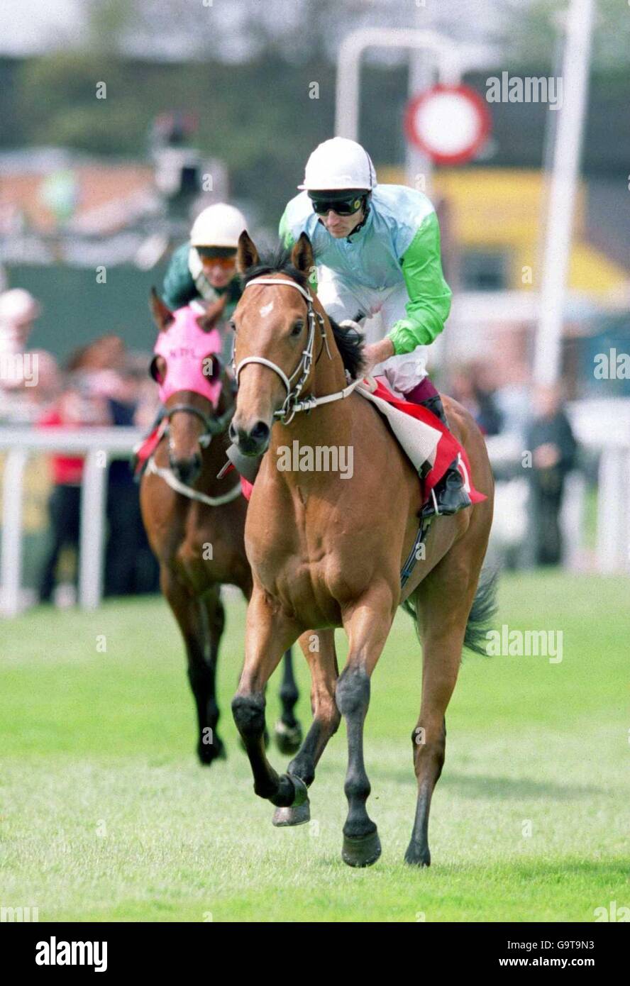 Horse racing may meeting chester hi-res stock photography and images ...