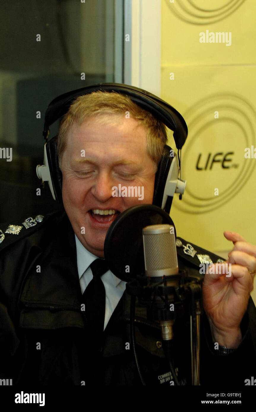 Metropolitan Police Commissioner Sir Ian Blair during an interview on the Life radio station at the Hillside Community Centre on the newly regenerated Stonebridge Park Estate. Stock Photo