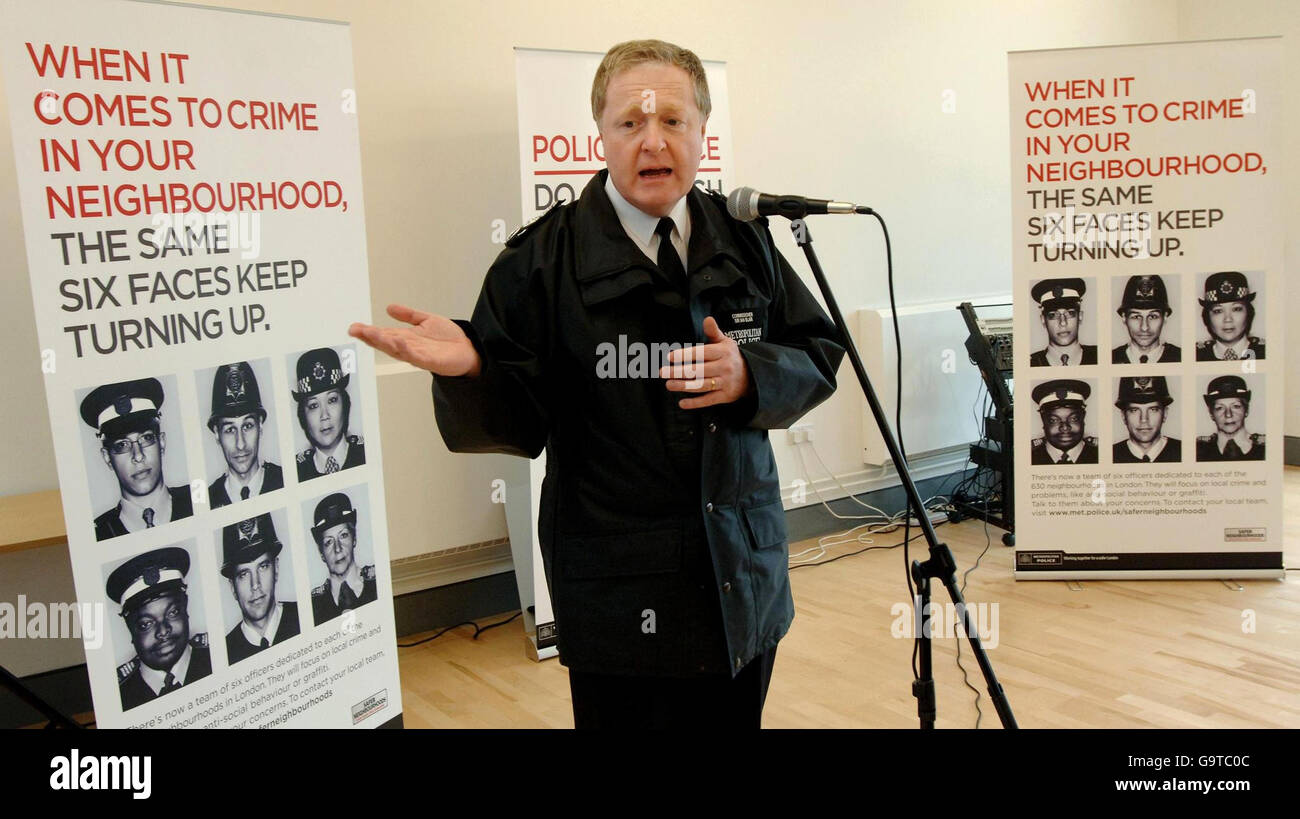 Metropolitan Police Commissioner Sir Ian Blair at the Hillside Community Centre on the newly regenerated Stonebridge Park Estate. Stock Photo