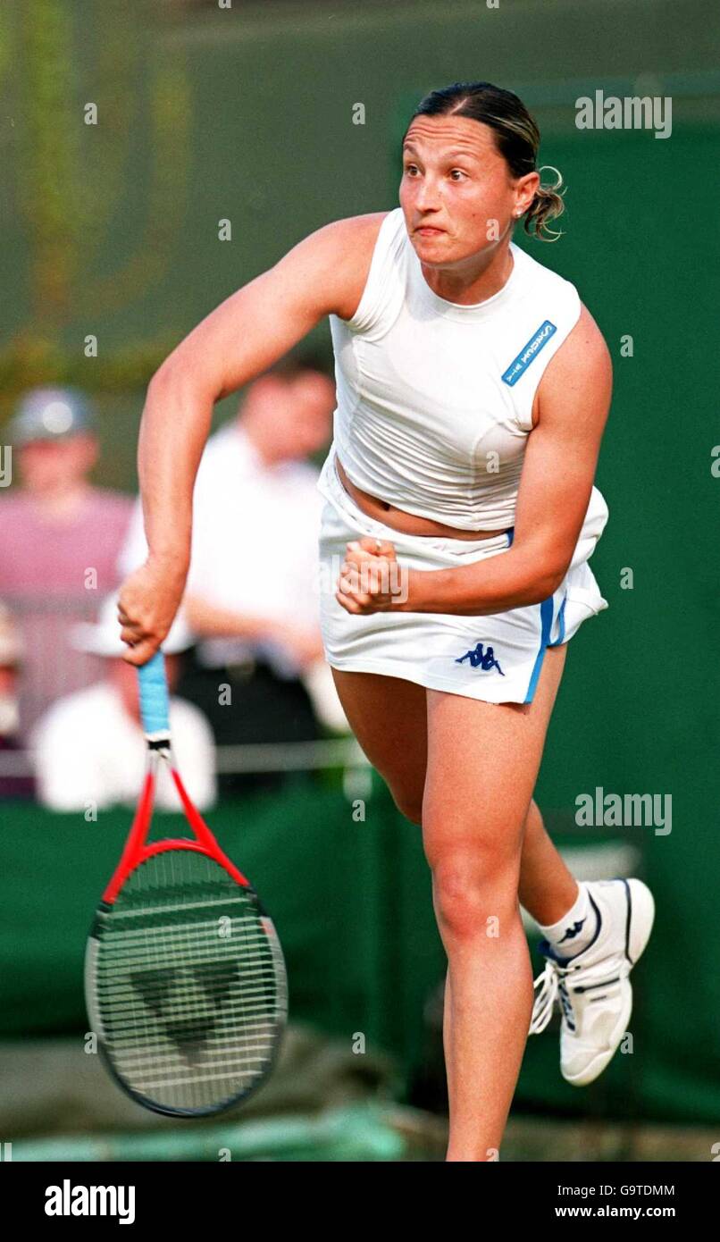 Tennis - Wimbledon Championships - First Round. Tathiana Garbin in action against Alexandra Stevenson Stock Photo