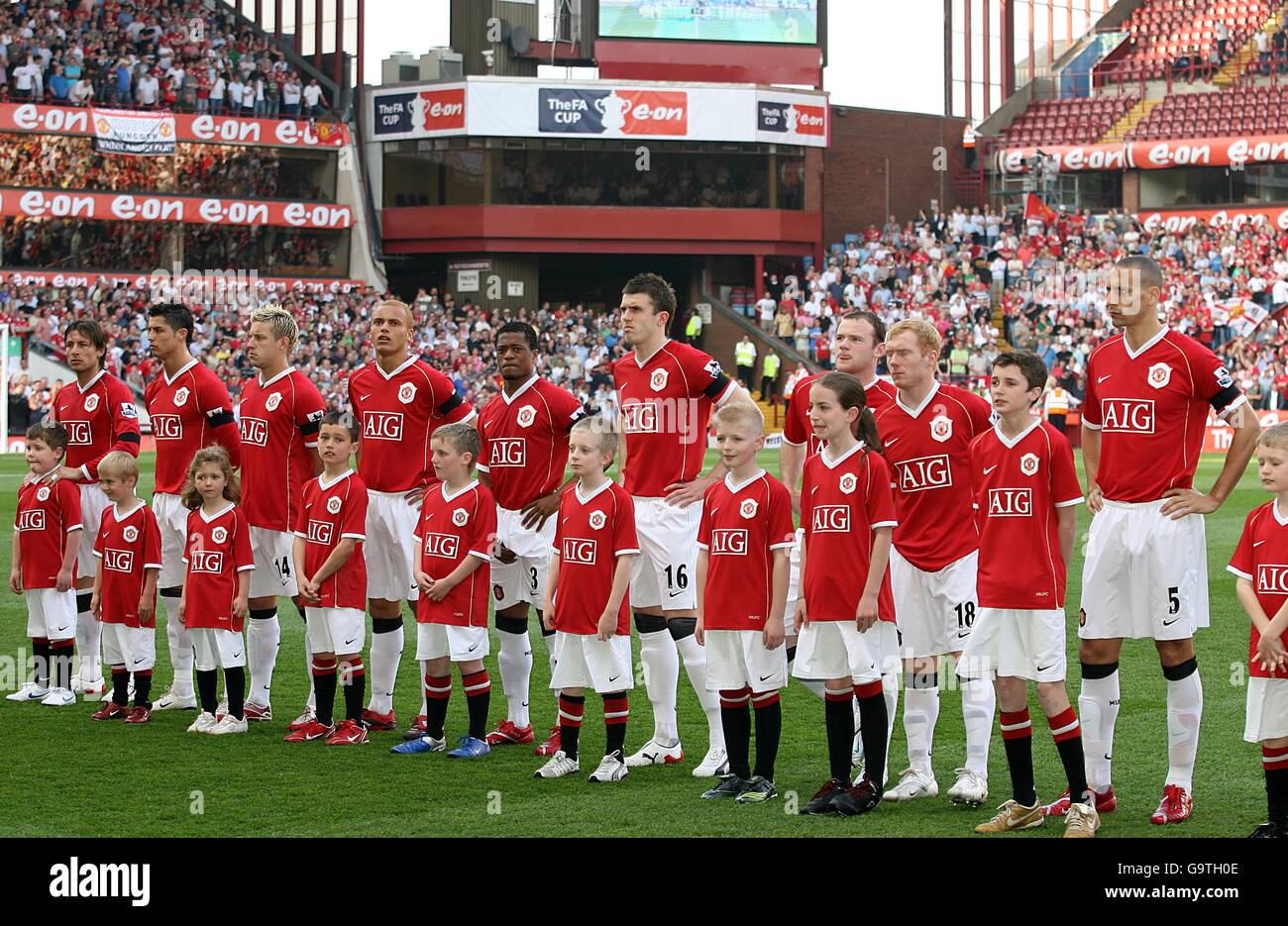 Manchester united line up before match hi-res stock photography