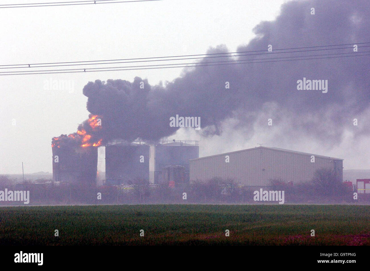 Oil Tank fire in Kent Stock Photo Alamy