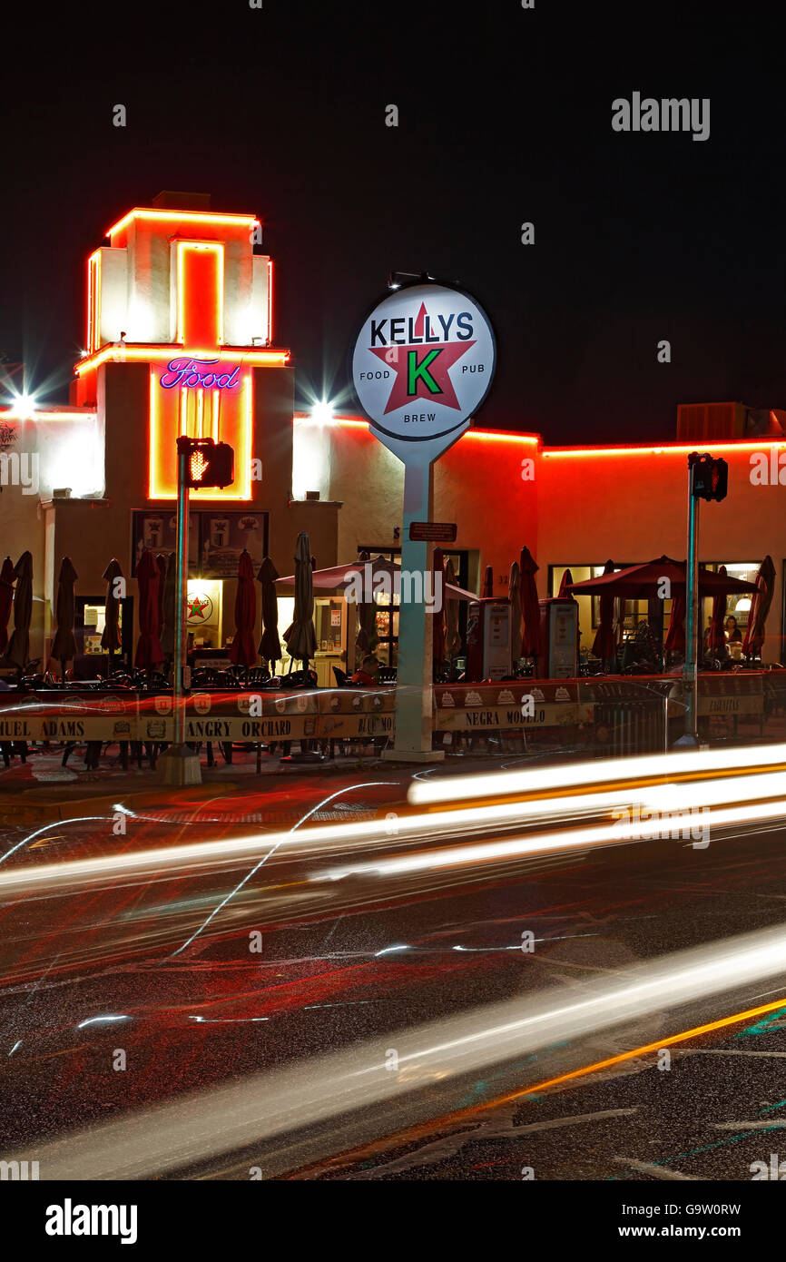 Kelly's Brew Pub and light streaks, Nob Hill, Albuquerque, New Mexico USA Stock Photo