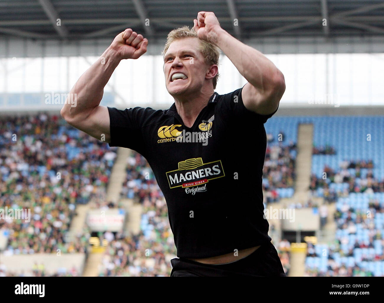 London Wasps' Josh Lewsey celebrates scoring their final try during the Heineken Cup semi-final match at the Ricoh Arena, Coventry. Stock Photo