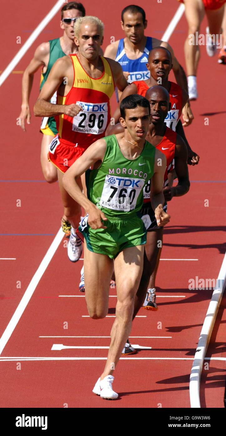 Morocco's Hicham El Guerrouj on his way to winning the Mens 1500 meters. Stock Photo