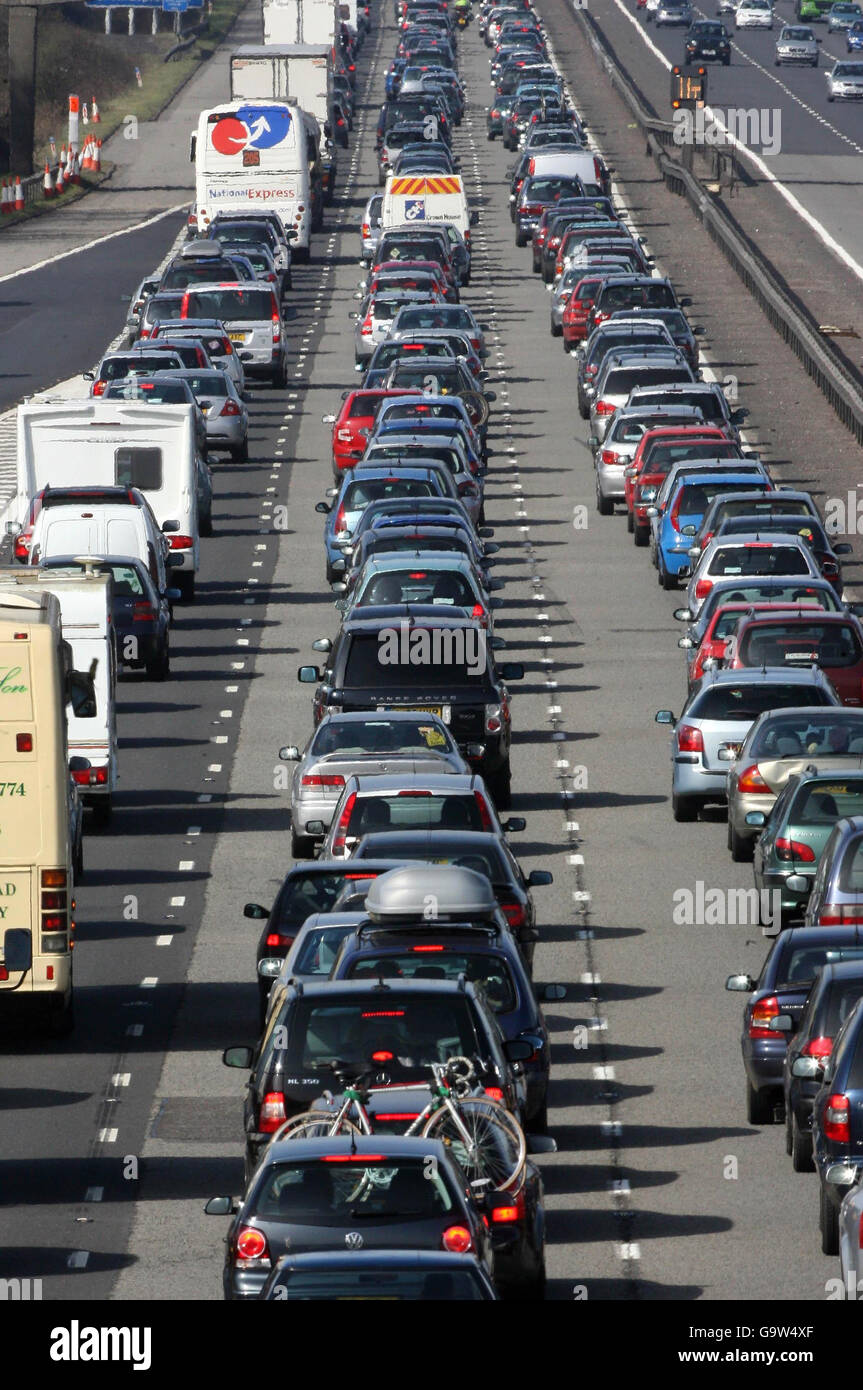Southbound traffic on the m3 hires stock photography and images Alamy