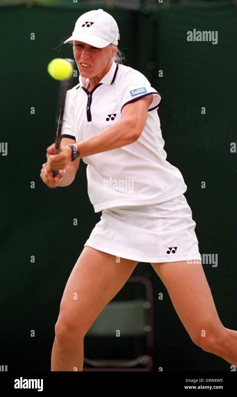 Tennis, Wimbledon 2001, Third Round. Elena Dementieva Stock Photo
