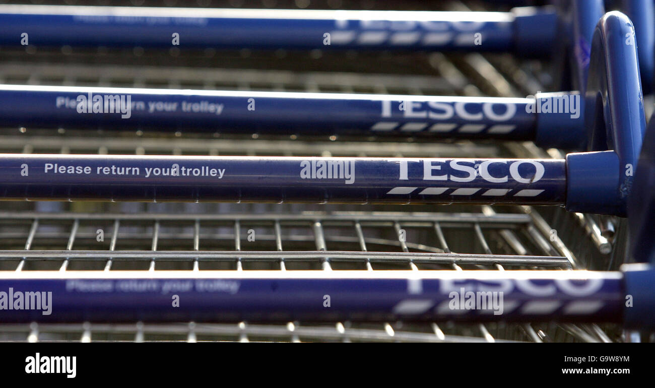 Trolleys at a Tesco superstore in Woolton, Liverpool. Stock Photo
