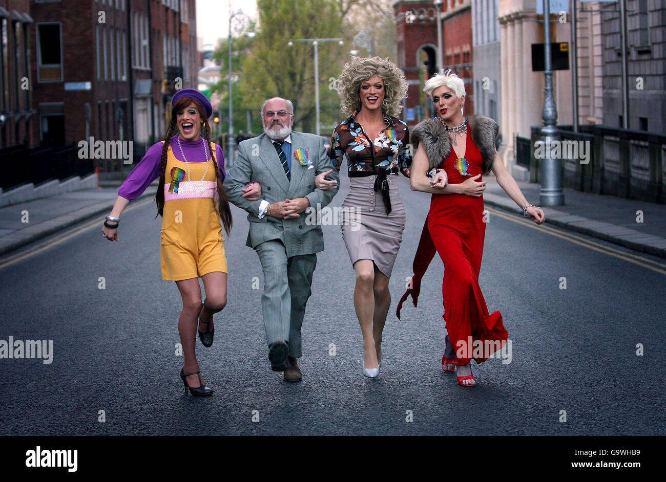 Gayvote.ie launches its Election campaign outside Leinster House, Dublin. Senator David Norris (second left) with (left to right) Shirley Temple Bar, Panty and Veda outside Leinster House to officially launch the campaign. It intends to raise interest and awareness of gay issues in the run up to the election. Stock Photo