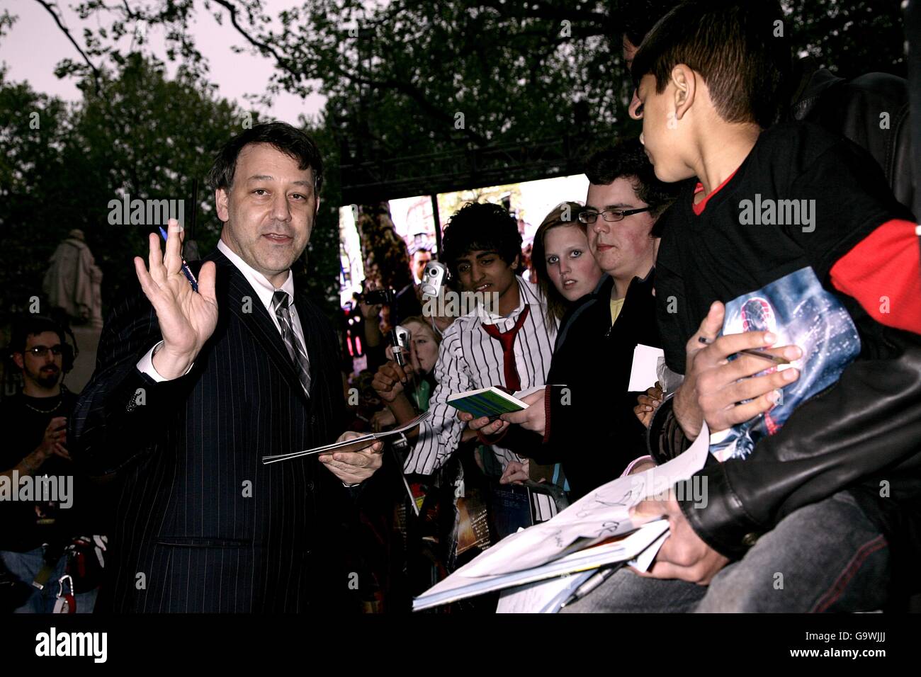 Sam Raimi arrives for the UK Gala Premiere of Spiderman 3 at the Odeon Cinema in Leicester Square, central London. PRESS ASSOCIATION Photo. Picture date: Monday 23 April 2007. See PA story SHOWBIZ Spiderman. Photo credit should read: Yui Mok/PA Wire Stock Photo