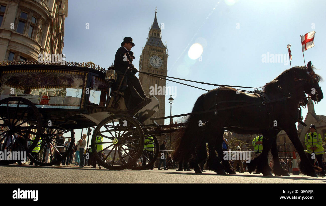 A horse drawn Hearse carries the coffin of the English Parliament, during a demonstration for the return of English people to run England for the English, in Parliament Square Westminster. Stock Photo