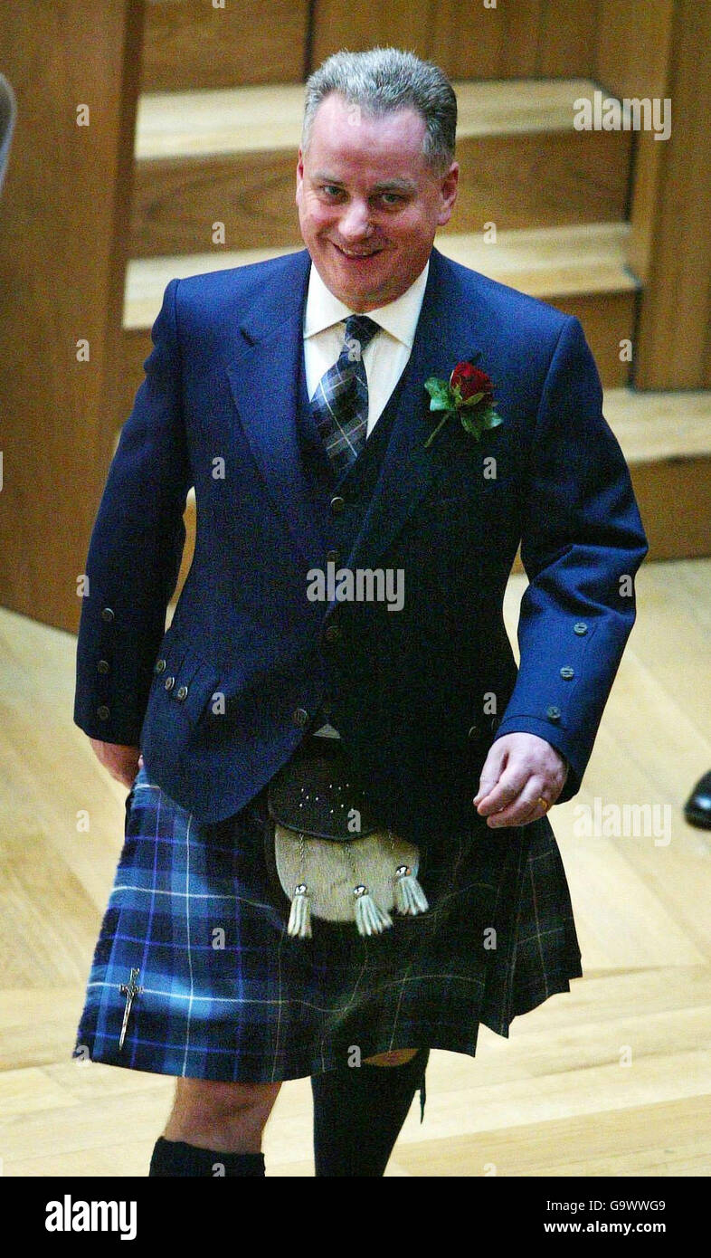 Sweered Scottish Parliament swearing-in Stock Photo - Alamy