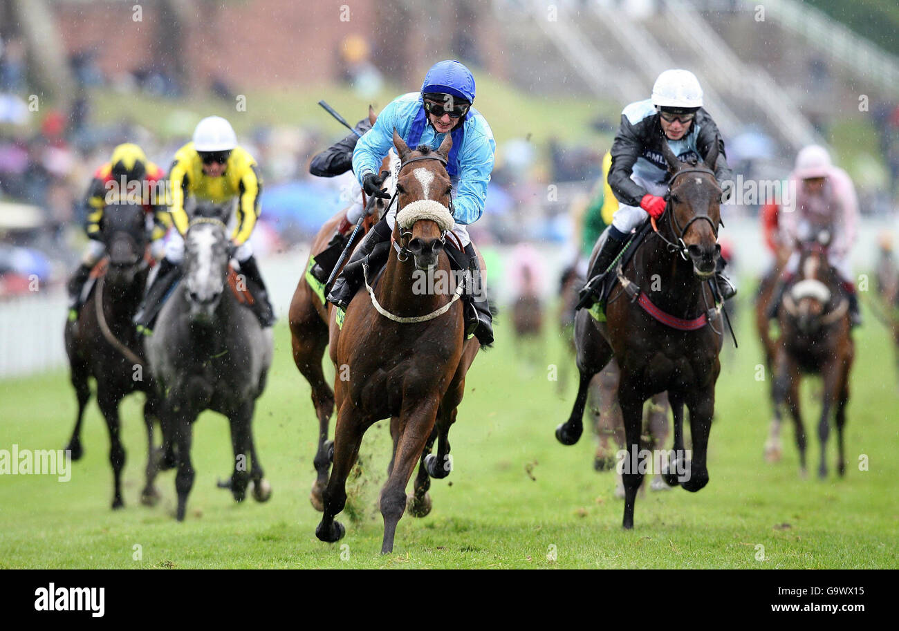 Horse Racing - Chester Racecourse Stock Photo - Alamy