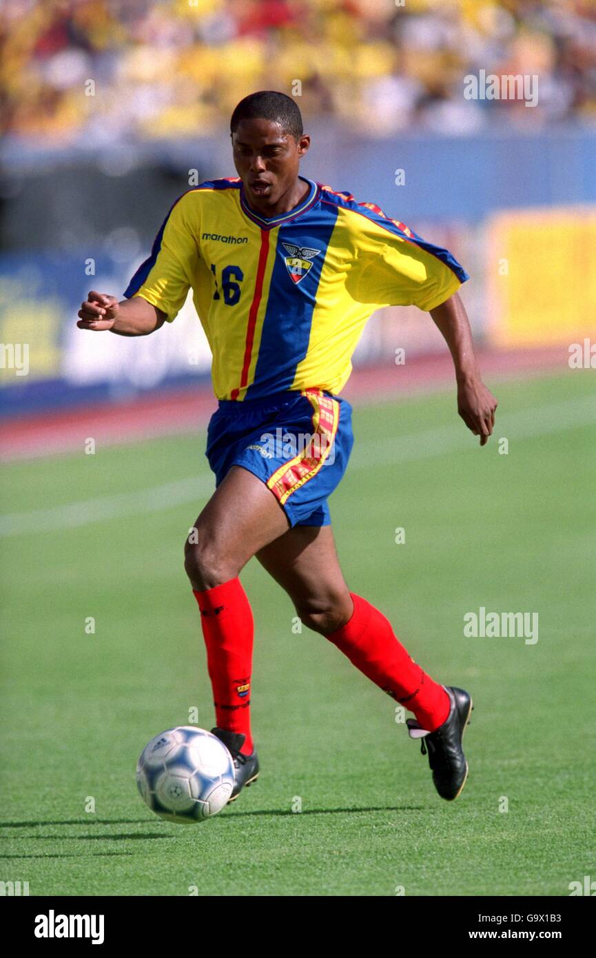 Soccer - World Cup 2002 Qualifier - South American Section - Ecuador v Argentina Stock Photo