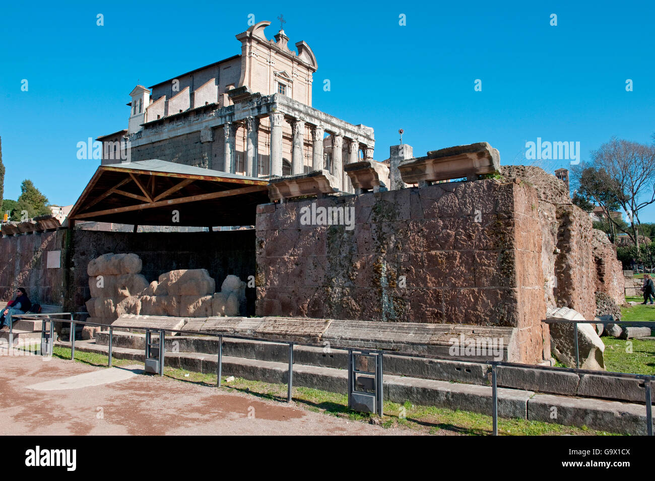 Temple of Julius Caesar, Forum Romanum, Rome, ancient Rome, Lazio, Italy, Europe / Rome Stock Photo