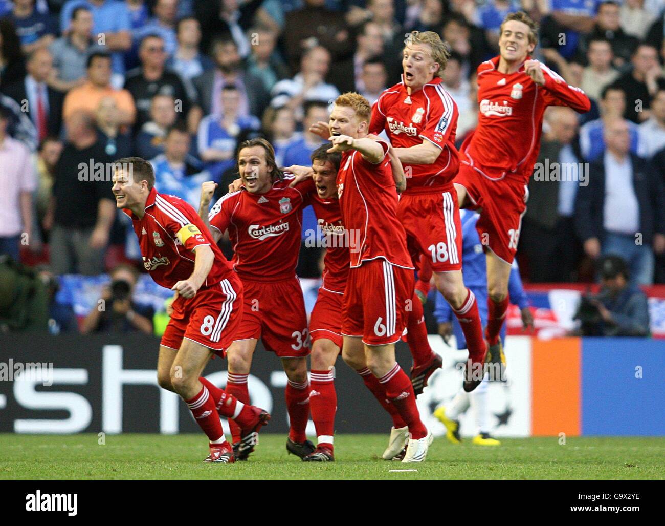 Liverpool players celebrate after Daniel Agger scores the first goal of the game. L-R: Steven Gerrard, Boudewijn Zenden, Daniel Agger, John Arne Riise, Dirk Kuyt and Peter Crouch. Stock Photo