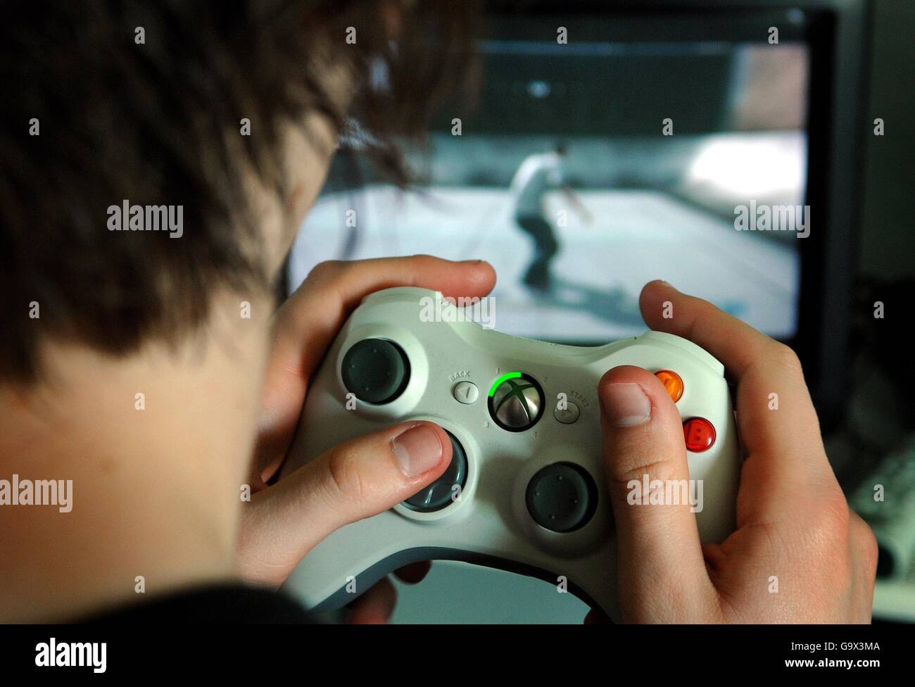 A boy plays Fortnite Battle Royale on his Xbox one Stock Photo - Alamy