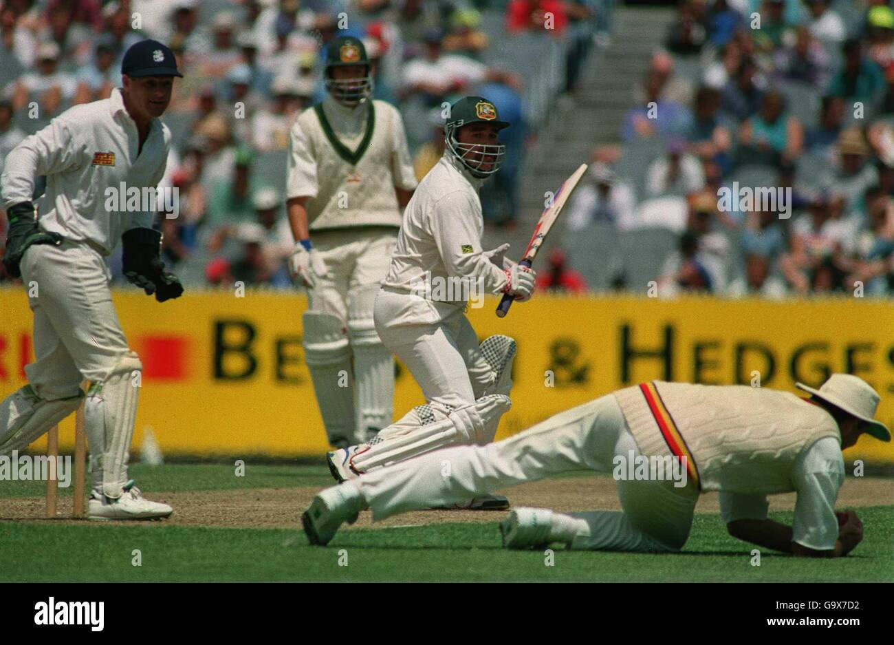 24-DEC-94 .Cricket, England Ashes Tour Of Australia .Hick catches Australia's David Boon Stock Photo