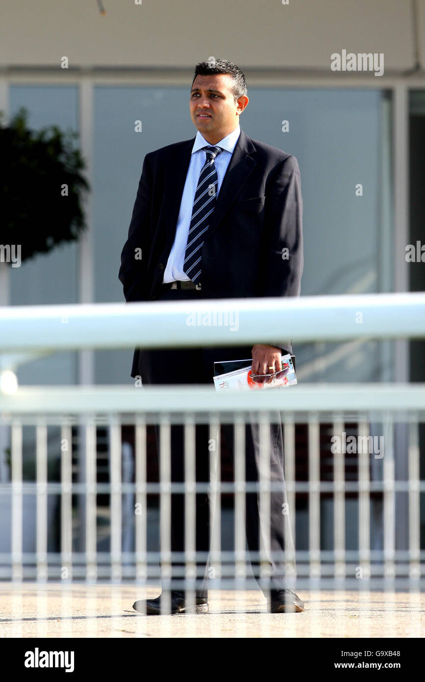 Horse racing breakfast with the stars epsom downs racecourse hires