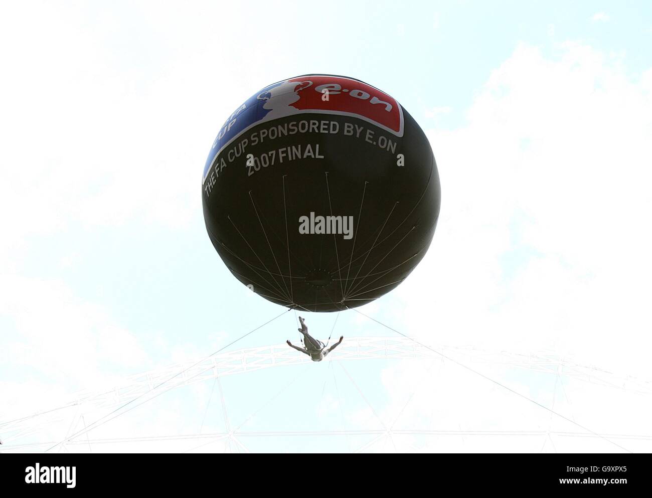 Giant balloon hi-res stock photography and images - Alamy