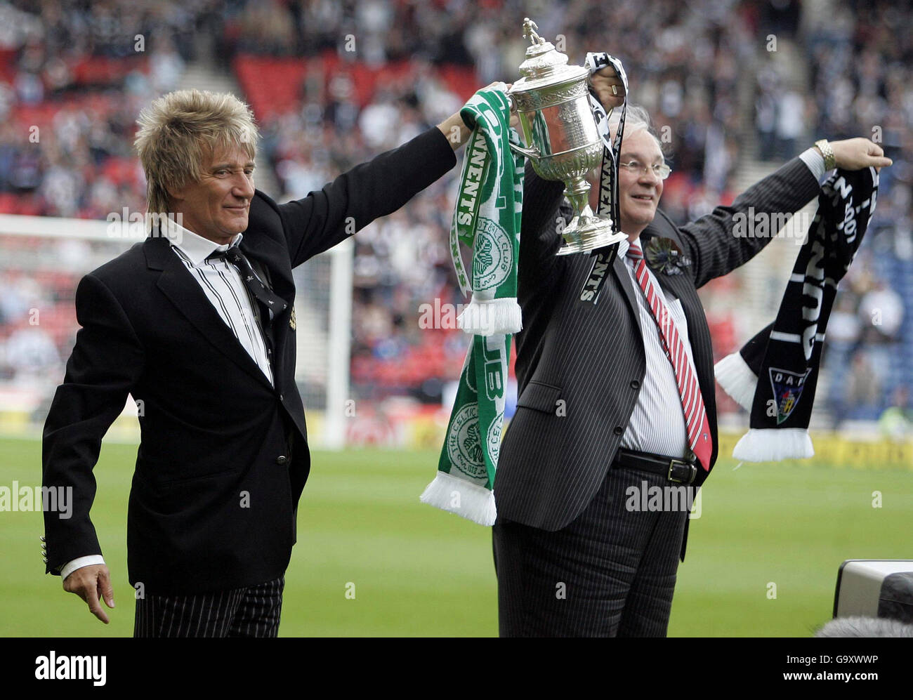 Rod Stewart washes Celtic kits as he visits training ground with