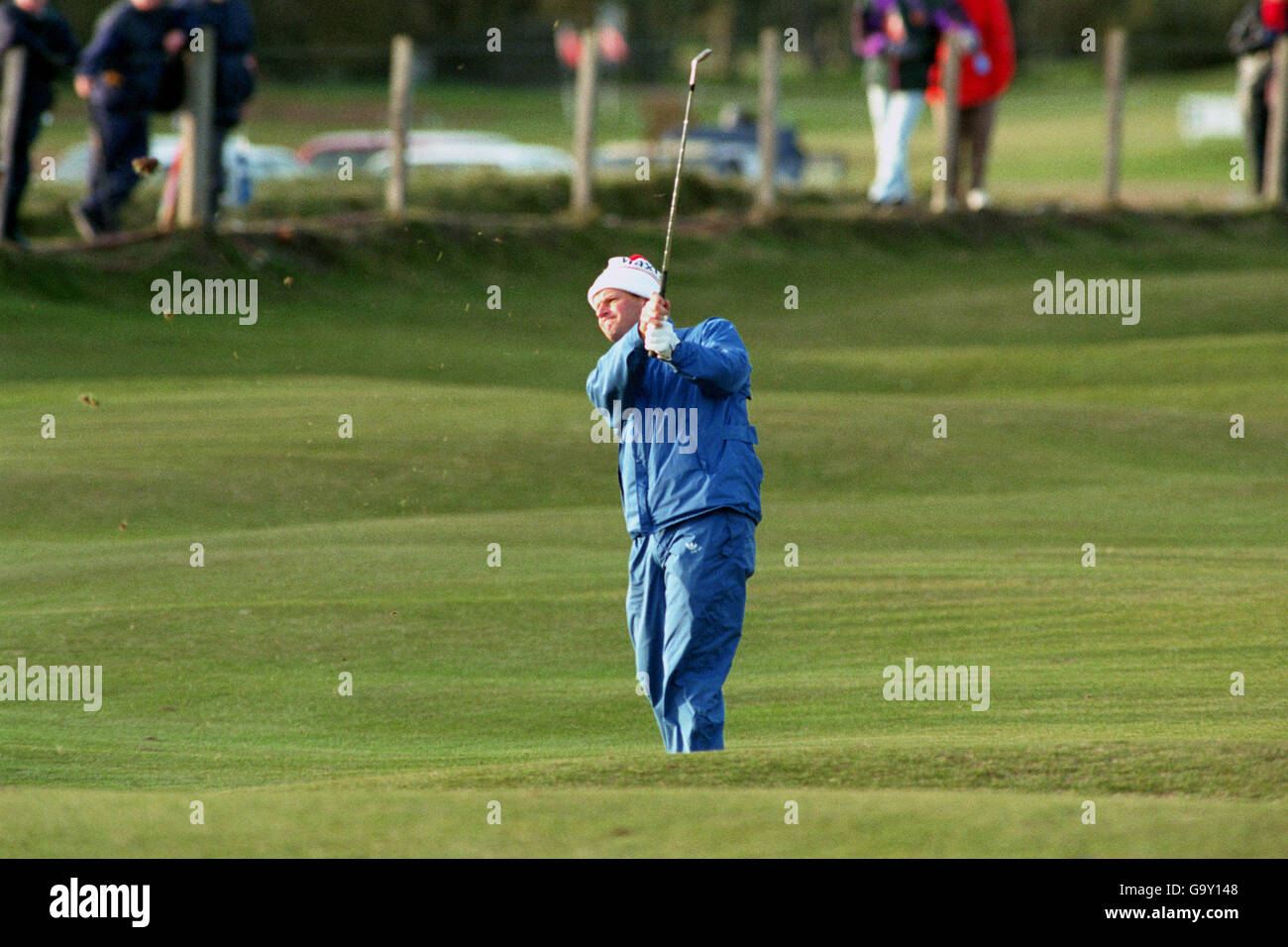 GOLF DUNHILL CUP. SANDY LYLE ,SCOTLAND ON THE 17th FAIRWAY Stock Photo