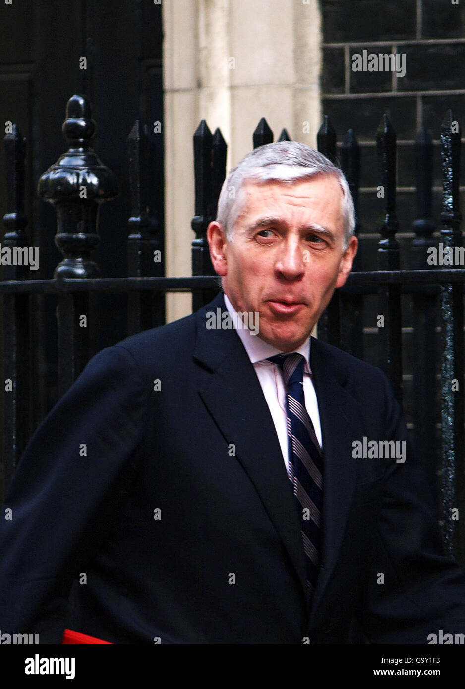 Leader of the House of Commons Jack Straw arrives at 10 Downing Street