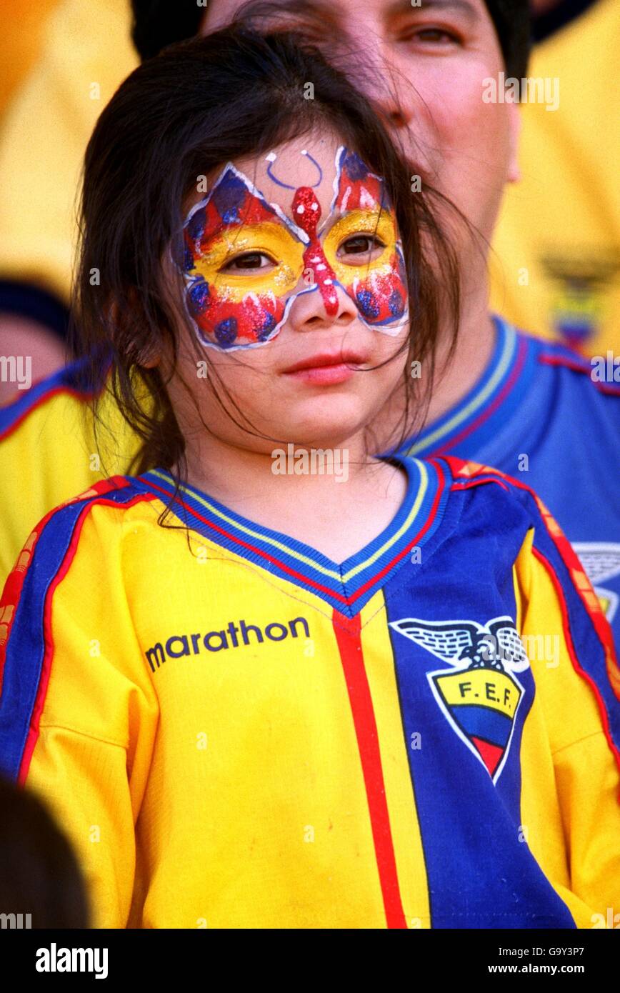 Soccer - World Cup 2002 Qualifier - South American Section - Ecuador v Argentina Stock Photo