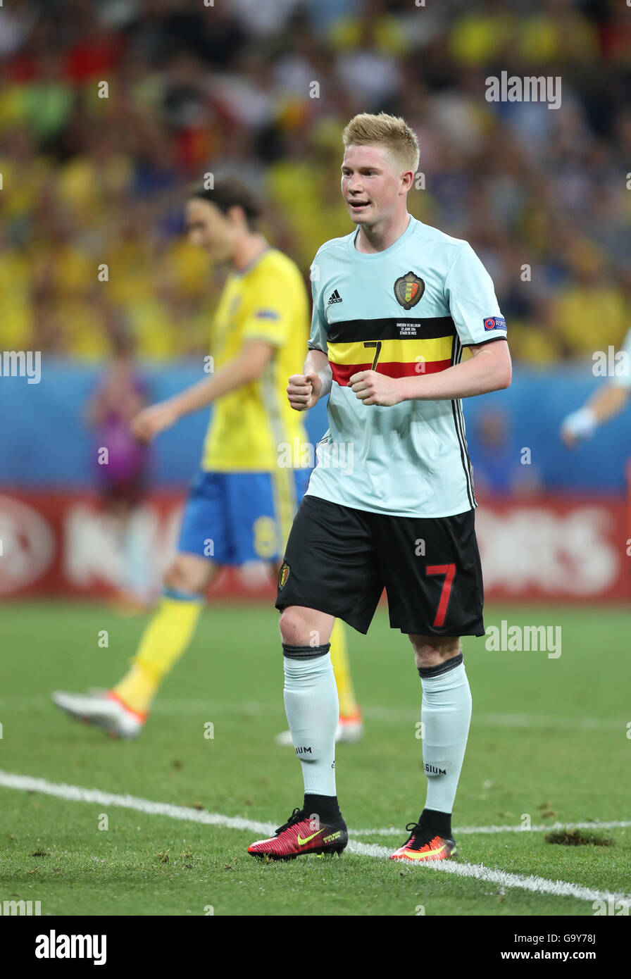 Kevin De Bruyne of Belgium in action during UEFA EURO 2016 game against Sweden at Allianz Riviera Stade de Nice Stock Photo