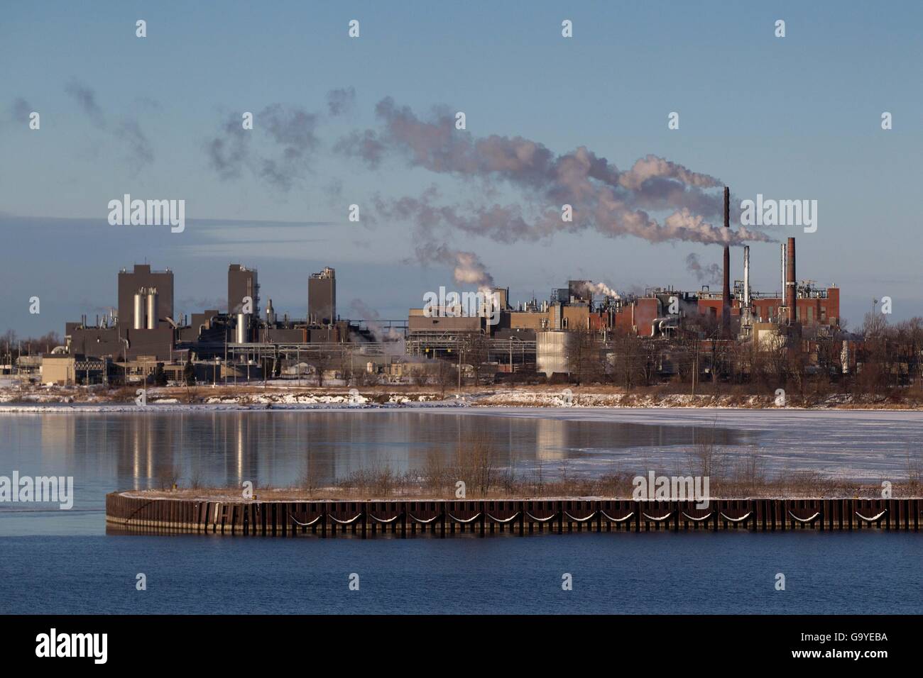 Kingston, Ontario, CANADA. 21st Jan, 2016. Dupont plant in Kingston