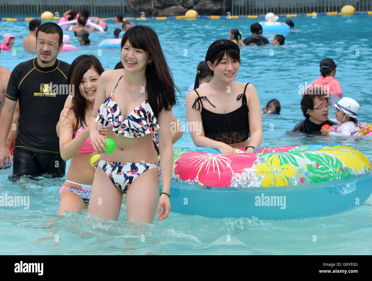 Swimming pool japan hi-res stock photography and images - Alamy