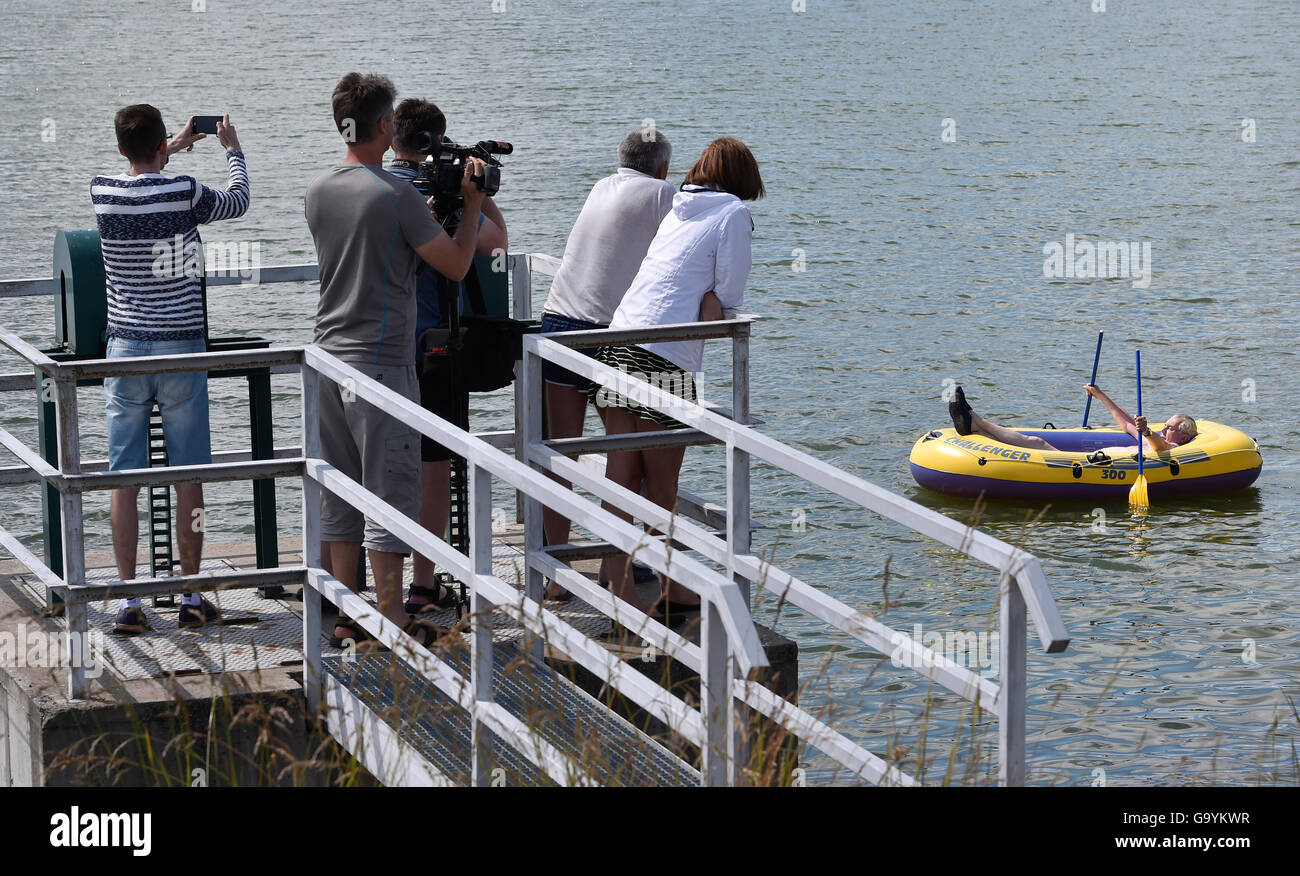 Nove Veseli, Vysocina Region. 4th July, 2016. Czech President Milos Zeman enjoys a inflatable boat ride around pond in Nove Veseli, Vysocina Region, Czech Republic, July 4, 2016. © Lubos Pavlicek/CTK Photo/Alamy Live News Stock Photo