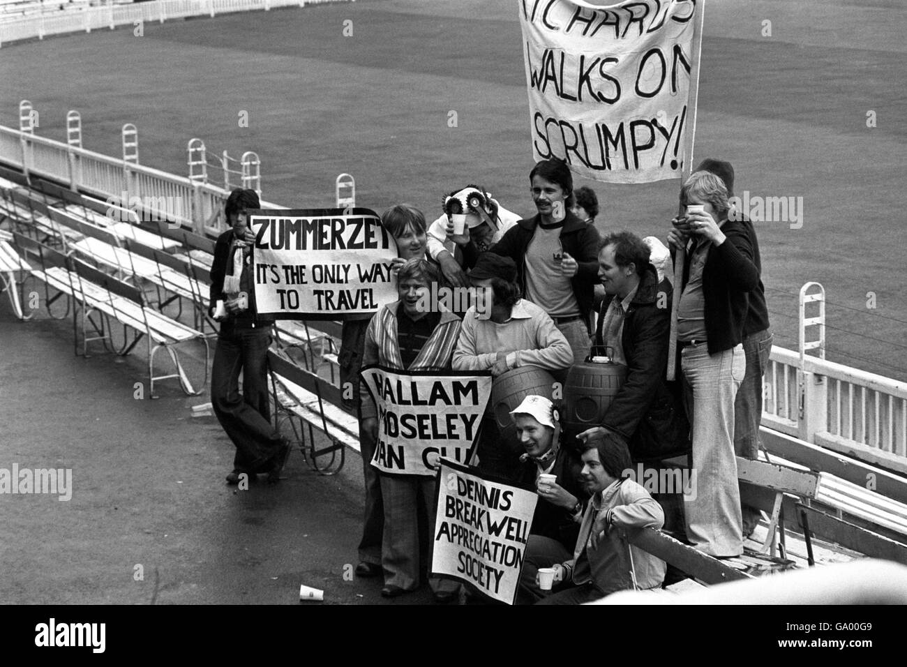 Cricket - Somerset Supporters. Somerset Supporters at Lord's for their team's game against Middlesex in the Gillette Cup Semi-Final Stock Photo