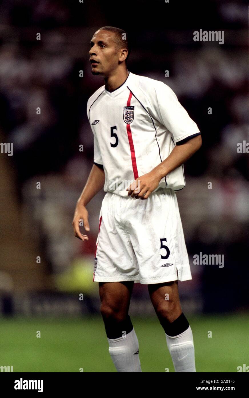 Rio ferdinand 2002 hi-res stock photography and images - Alamy