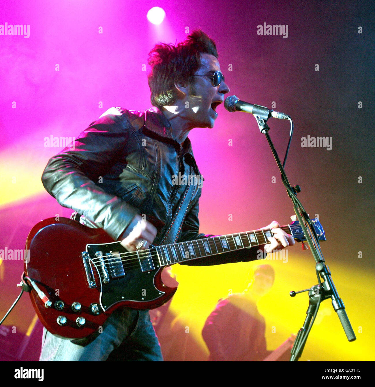 The Stereophonics lead singer Kelly Jones performs at the Carling ...