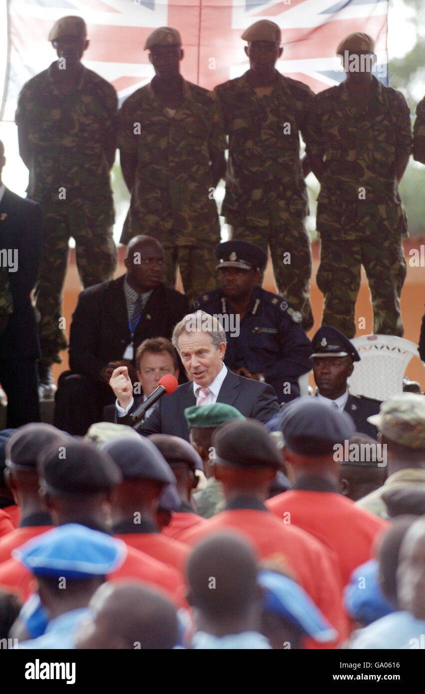 Tony blair addresses british sierra leone in sierra leone hi-res stock
