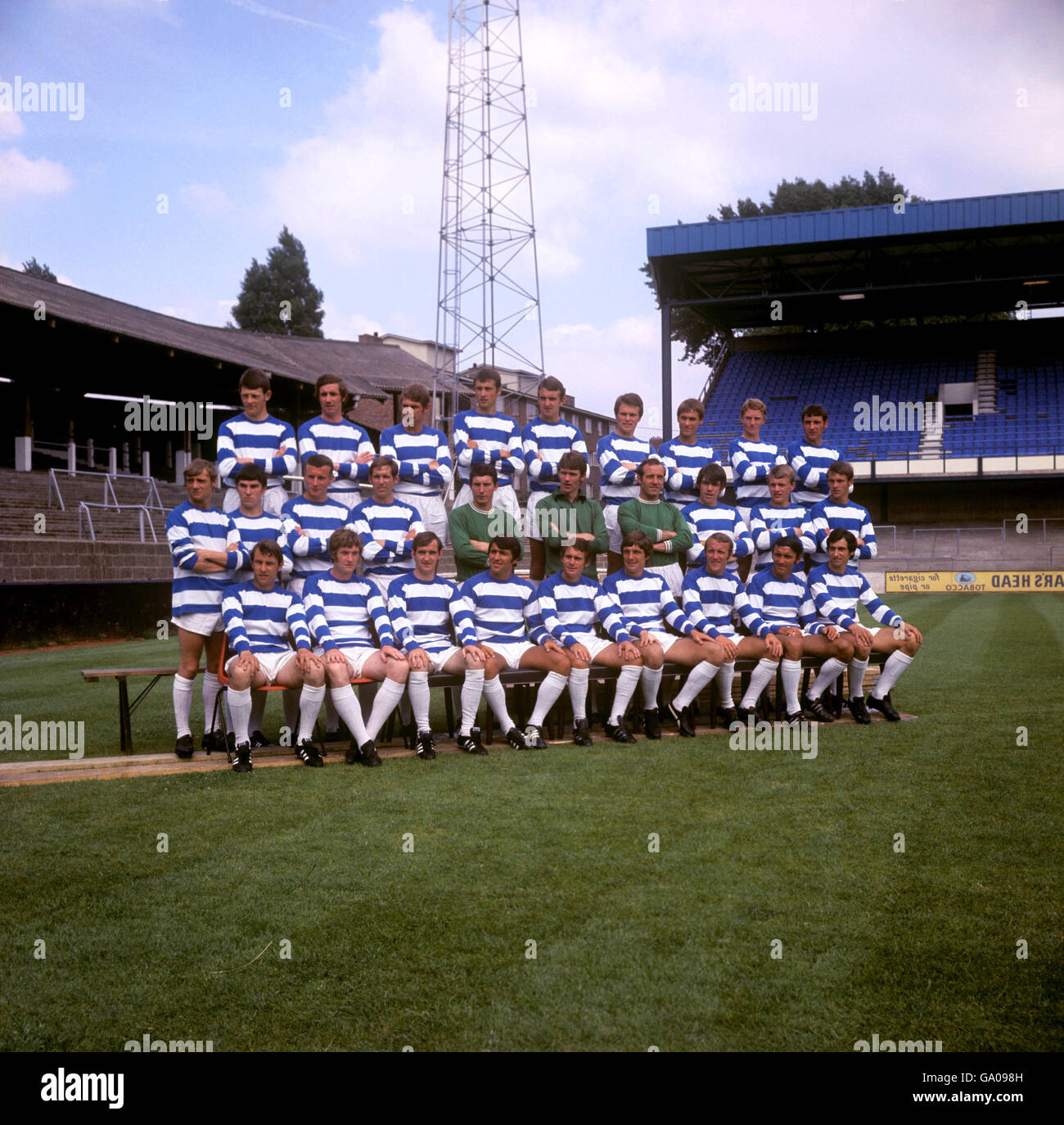 Queens park rangers team group hi-res stock photography and images - Alamy