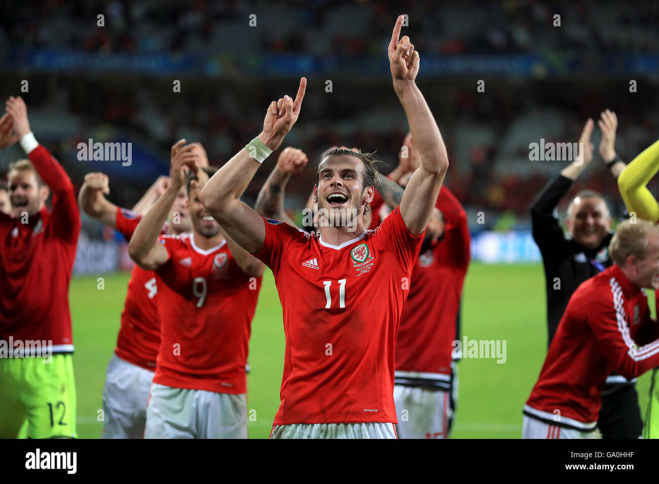 Wales' Gareth Bale celebrates victory in the UEFA Euro 2016, quarter final match at the Stade Pierre Mauroy, Lille. Stock Photo