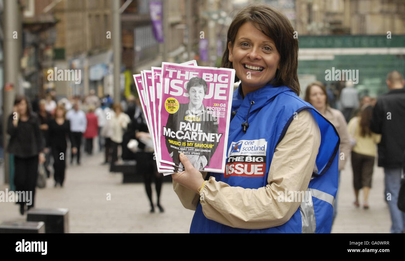 Former Apprentice contestant Sharon McAllister sells the Big Issue magazine on Glasgow's Buchanan Street. Stock Photo